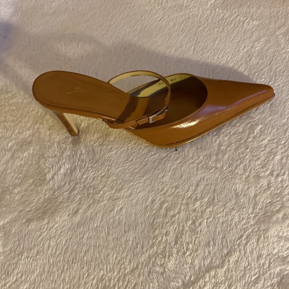 Made in Spain beautiful brown brand new never been worn - Picture 5 of 5